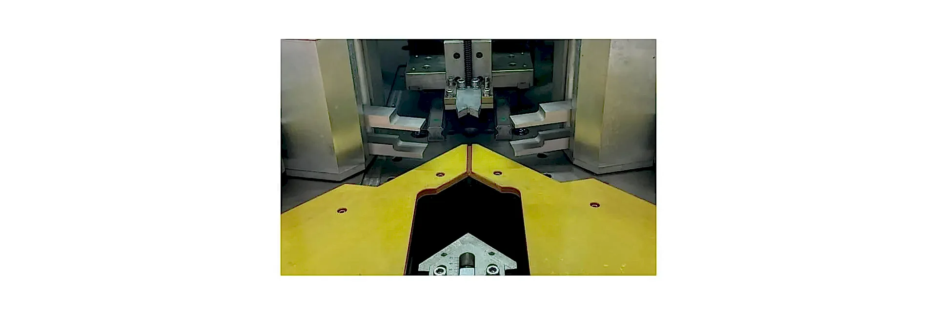 INO HERCULES CNC Corner Crimping Machine