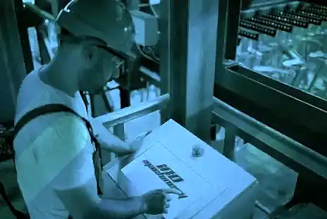 Precauções de Segurança Ocupacional em Máquinas CNC